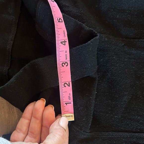 Women’s Coco + Carmen Black Linen Blend Mackrey Shorts NWT Size L/XL - Picture 4 of 7